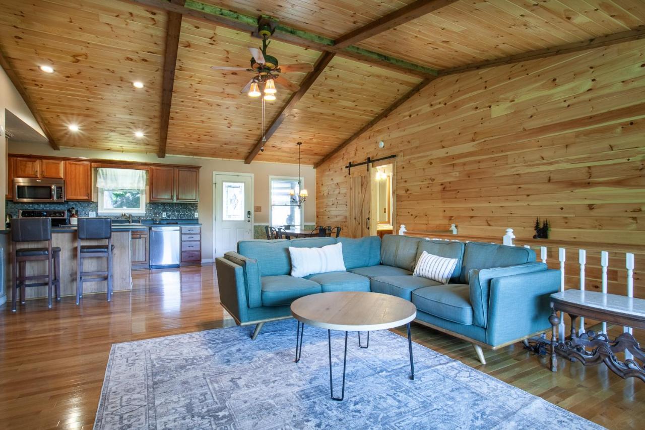Ole Smoky Bnb - Game Room, Hot Tub, Mtn Views! Pigeon Forge Zewnętrze zdjęcie
