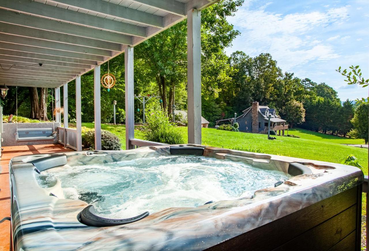 Ole Smoky Bnb - Game Room, Hot Tub, Mtn Views! Pigeon Forge Zewnętrze zdjęcie