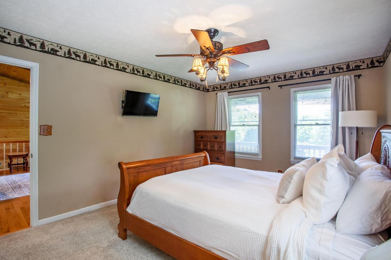 Ole Smoky Bnb - Game Room, Hot Tub, Mtn Views! Pigeon Forge Zewnętrze zdjęcie