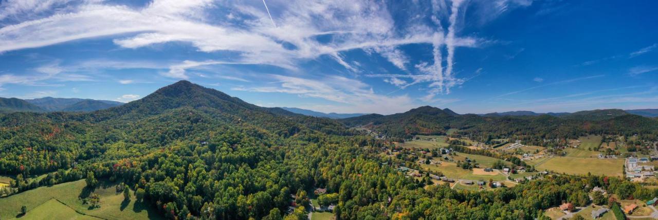 Ole Smoky Bnb - Game Room, Hot Tub, Mtn Views! Pigeon Forge Zewnętrze zdjęcie