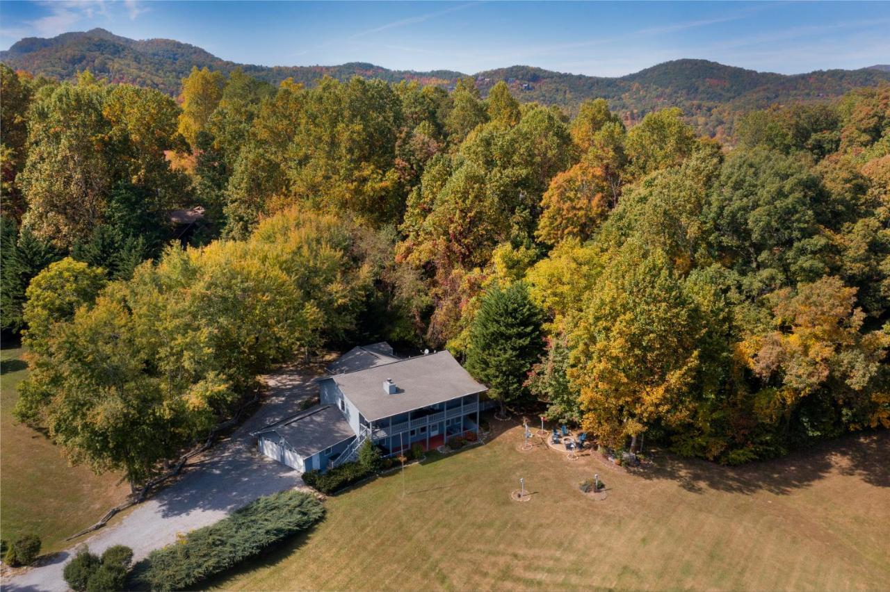 Ole Smoky Bnb - Game Room, Hot Tub, Mtn Views! Pigeon Forge Zewnętrze zdjęcie